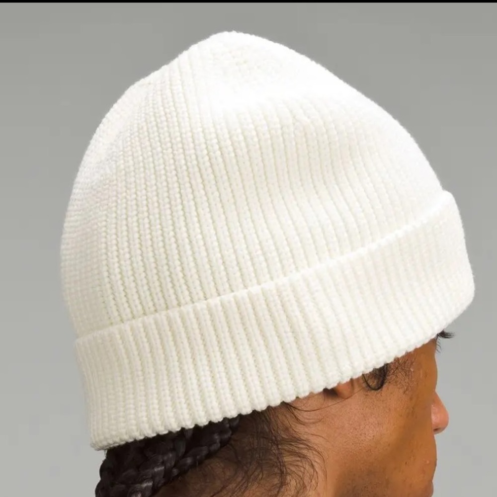 NWT Lululemon Close-Fit Cotton-Blend Ribbed Beanie
Wisp Yellow - Picture 6 of 10